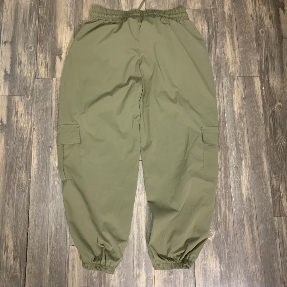 AQ sport womans Olive Green Women's  cargo Joggers - Picture 4 of 7